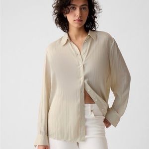 Gap Pleated Boyfriend Satin Button Down shirt